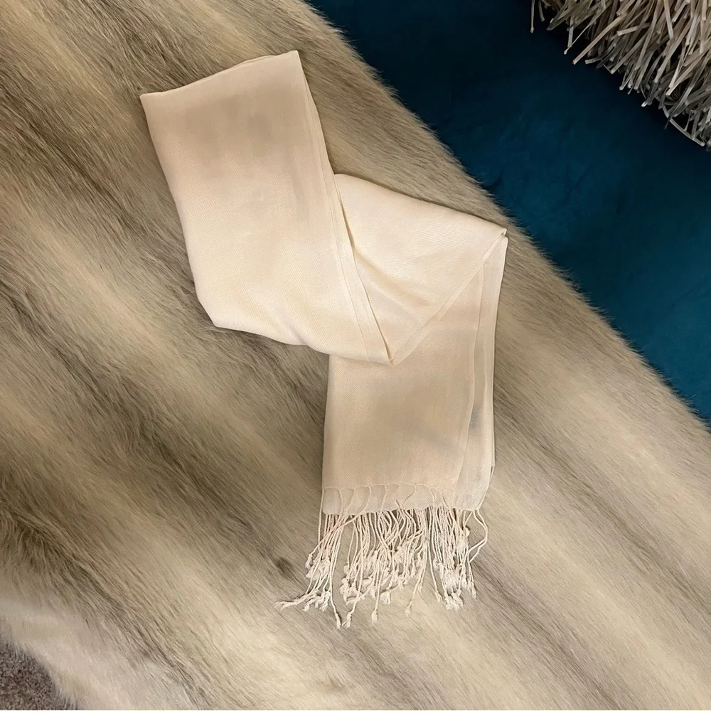 New SAACHI STYLE Off White Large Tasseled Scarf Wrap Rayon Tasseled 62”x30”
